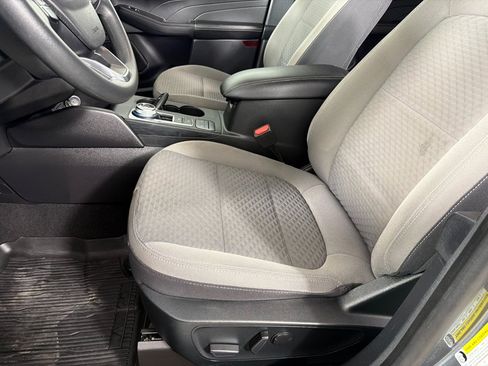 Used 2022 Ford Escape SE FWD image 12