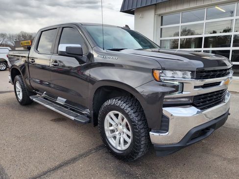 Used 2021 Chevrolet Silverado 1500 LT image 2