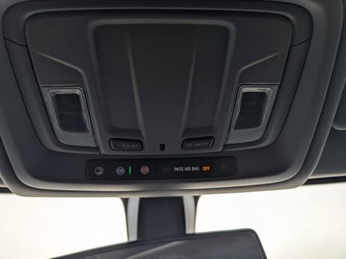 Used 2021 Chevrolet Silverado 1500 LT image 34