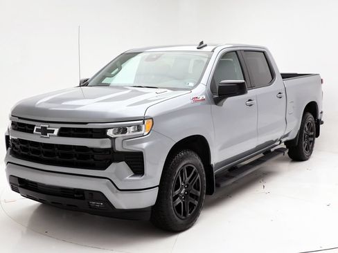 Used 2024 Chevrolet Silverado 1500 RST w/ Convenience Package II AWD/4WD image 2