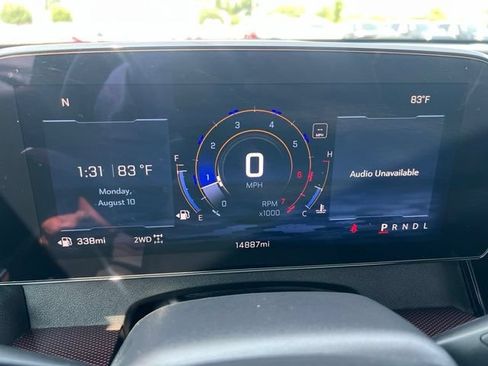 Used 2025 Chevrolet Traverse Z71 w/ Driver Confidence Package AWD/4WD image 11