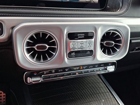 Used 2025 Mercedes-Benz G 63 AMG 4MATIC image 15