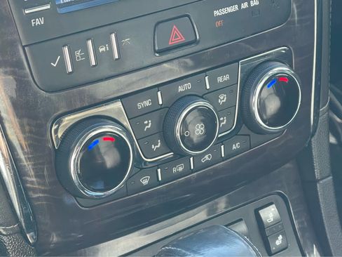 Used 2015 Buick Enclave Leather image 15