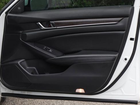 Used 2021 Honda Accord Touring image 42