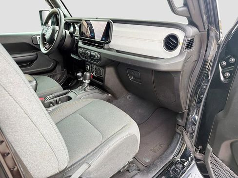 Used 2024 Jeep Wrangler Sport S image 14