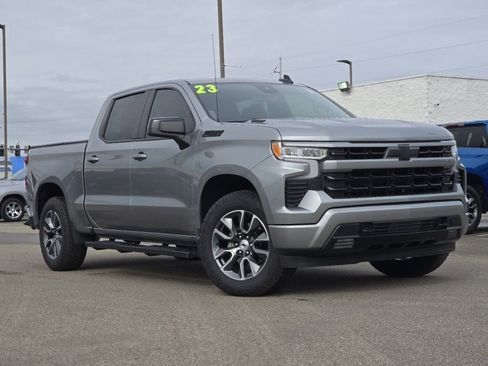 Used 2023 Chevrolet Silverado 1500 RST AWD/4WD image 2