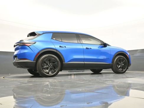 New 2026 Chevrolet Equinox EV LT w/ Midnight Package FWD image 44