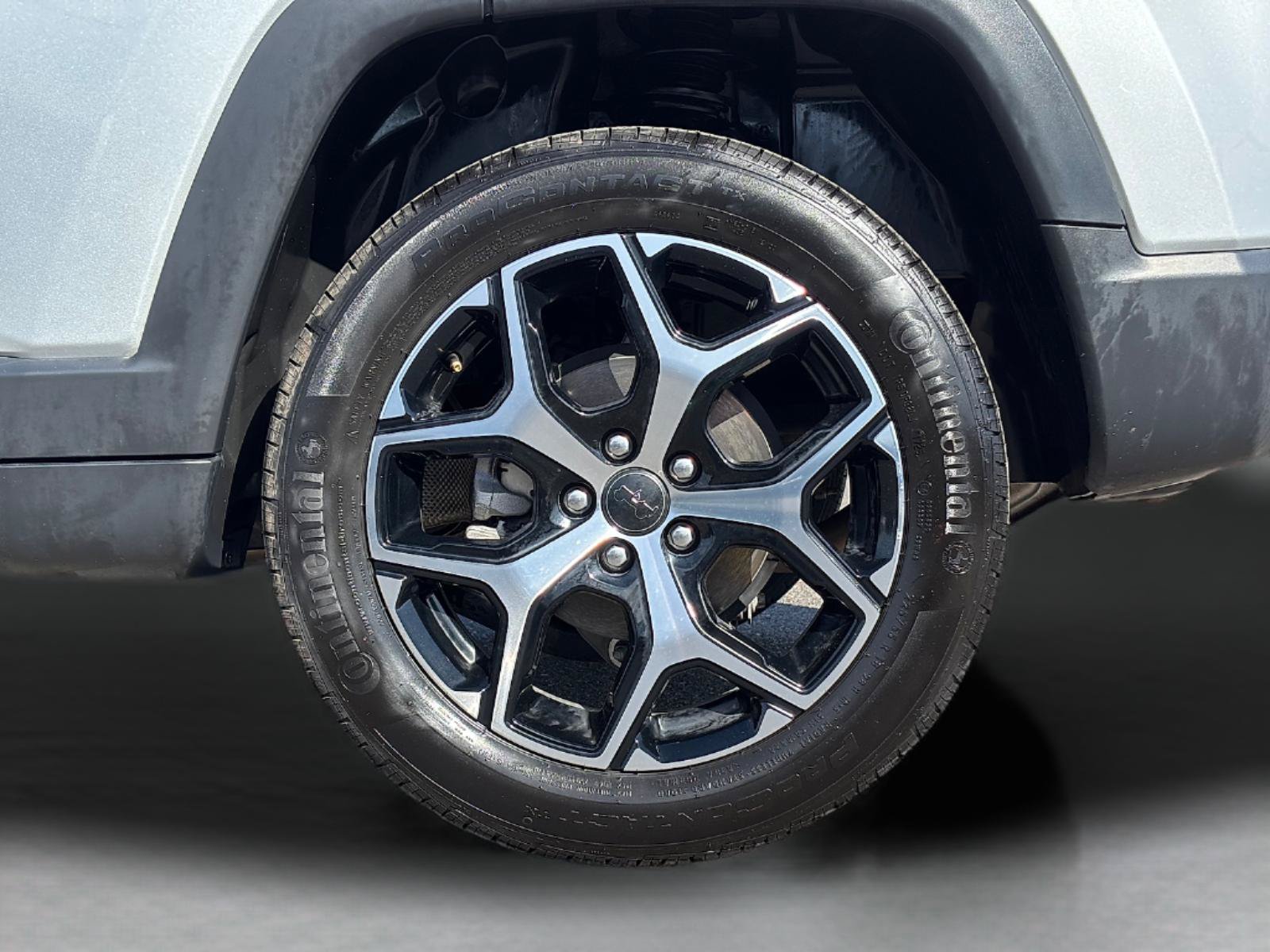 Used 2025 Jeep Compass Limited AWD/4WD image 13