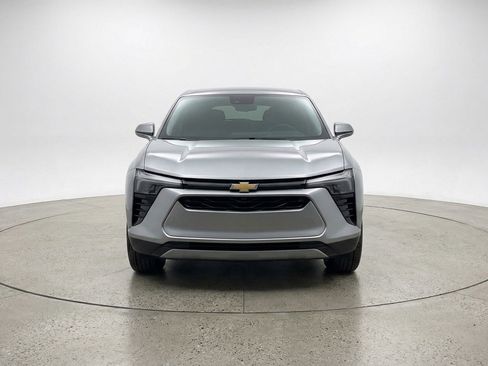 Used 2025 Chevrolet Blazer LT image 1