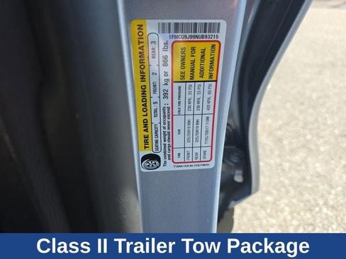 Used 2022 Ford Escape Titanium w/ Class II Trailer Tow Package image 27