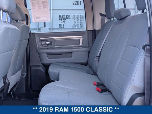 Used 2019 RAM 1500 Classic SLT image 14
