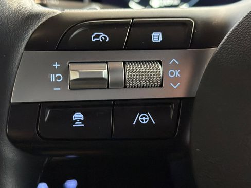 Certified 2025 Hyundai Santa Cruz Limited image 32