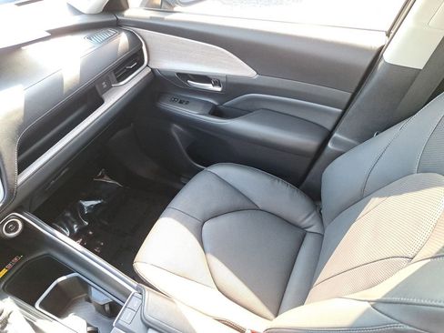 Used 2024 Toyota Grand Highlander Platinum image 15