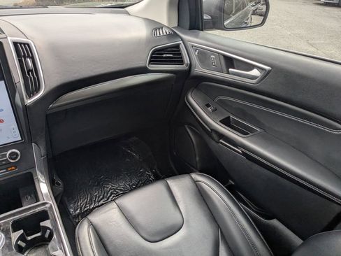 Used 2022 Ford Edge Titanium image 17