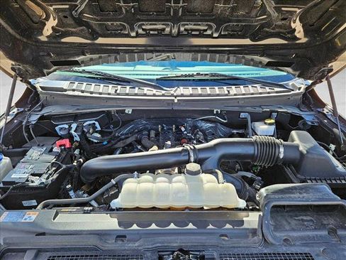 Used 2024 Ford Expedition XLT AWD/4WD image 24