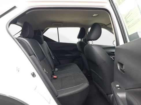 Used 2022 Nissan Kicks S FWD image 35