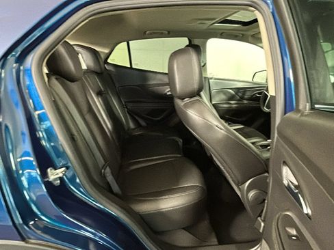 Used 2020 Buick Encore Preferred FWD image 34