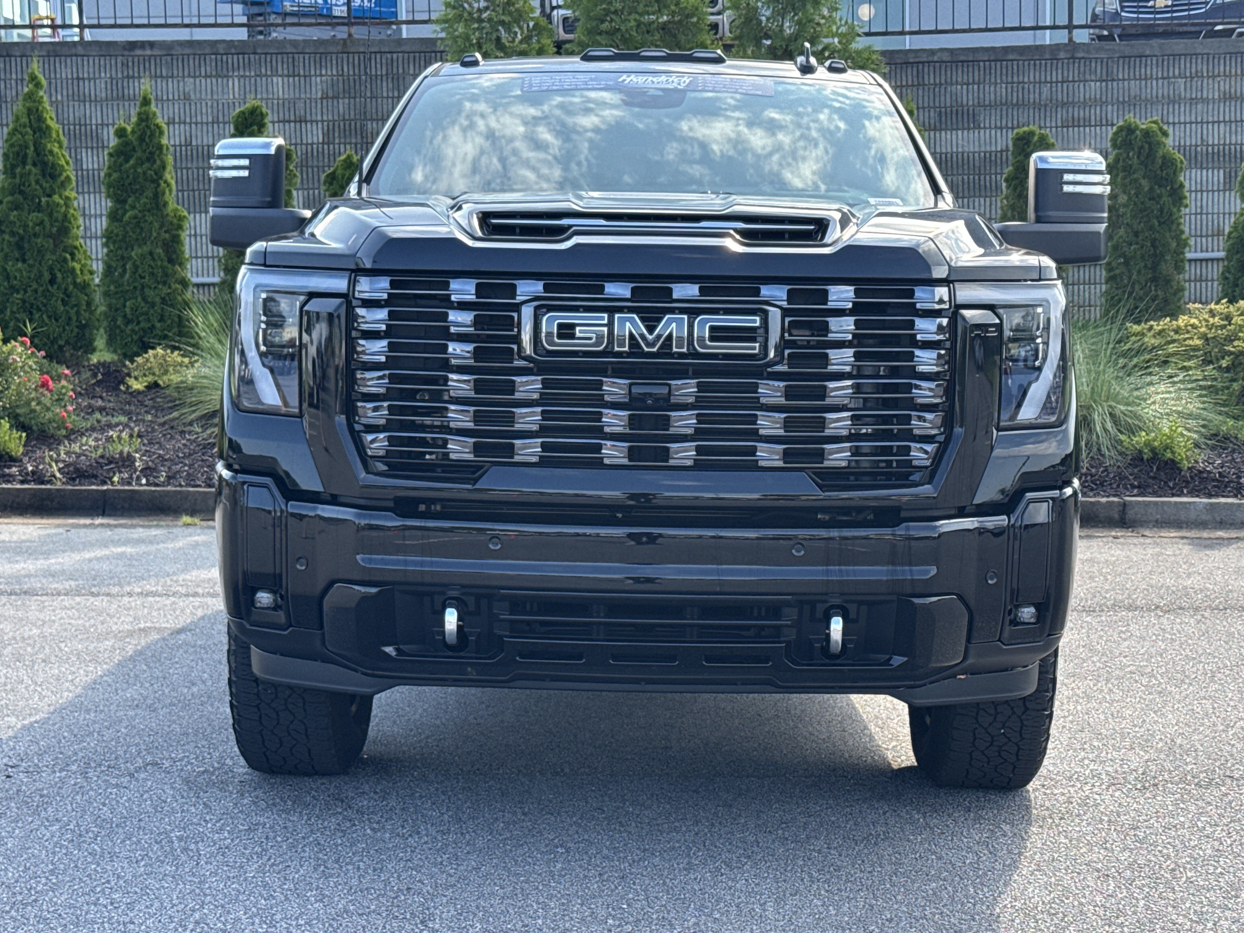 Used 2025 GMC Sierra 2500 Denali Ultimate AWD/4WD image 5