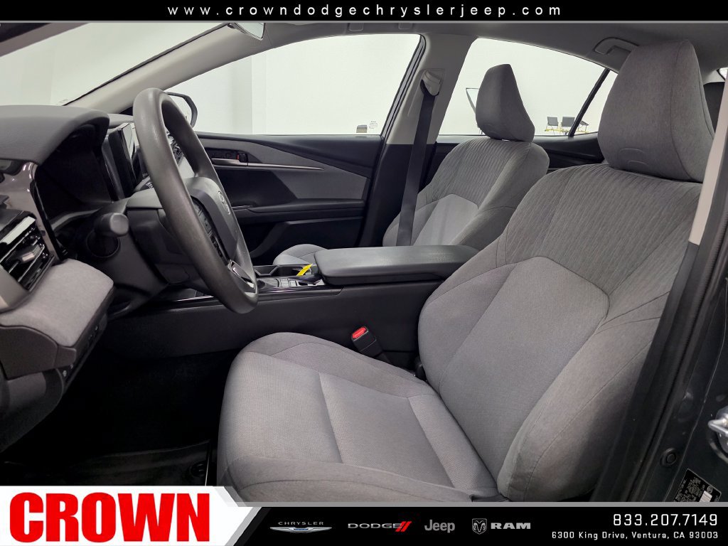 Used 2025 Toyota Camry LE FWD image 19