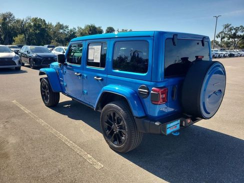 Used 2022 Jeep Wrangler Unlimited Sahara w/ Safety Group image 13
