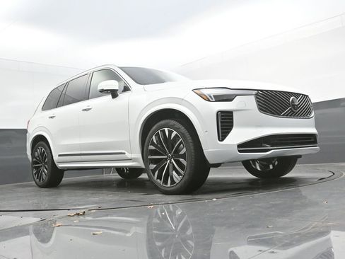 New 2026 Volvo XC90 B6 Plus w/ Protection Package Premier AWD/4WD image 37