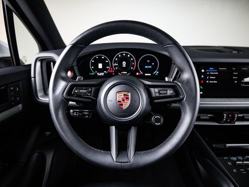 Certified 2026 Porsche Cayenne AWD/4WD image 26