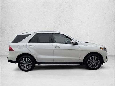Used 2017 Mercedes-Benz GLE 350 image 4