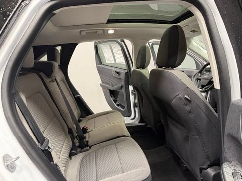 Used 2022 Ford Escape SE w/ SE Sport Appearance Package AWD/4WD image 27