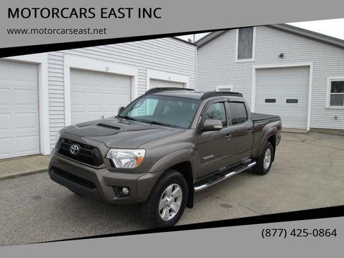 Used 2014 Toyota Tacoma TRD Sport w/ TRD Sport Package image 1