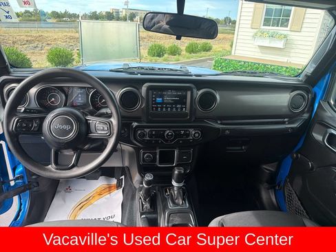 Used 2022 Jeep Gladiator Sport AWD/4WD image 11