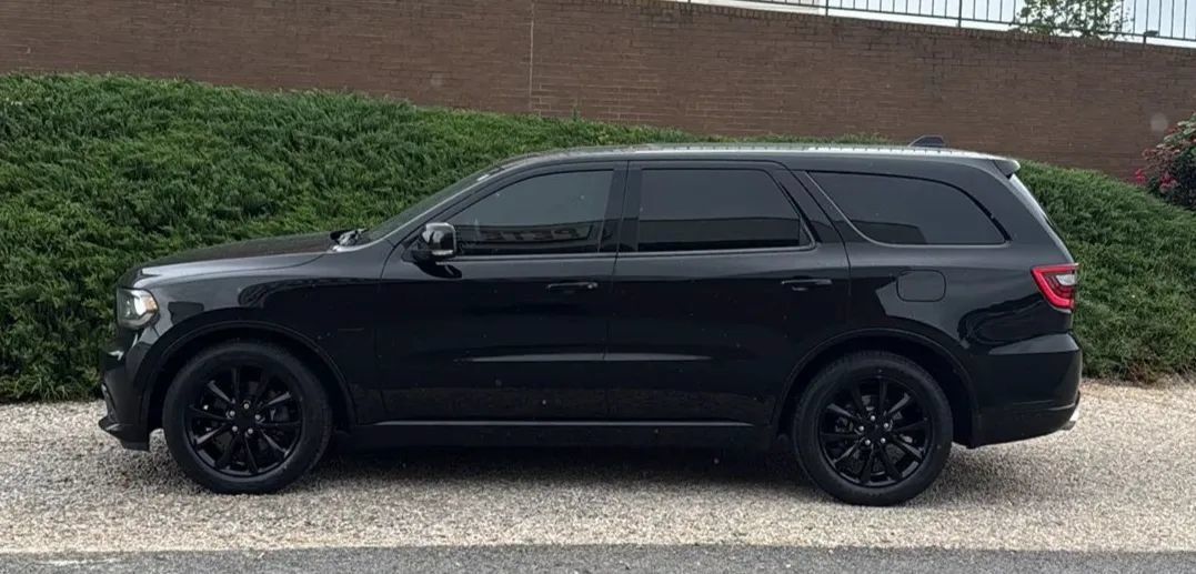 Used 2017 Dodge Durango R/T w/ Blacktop Package RWD image 2