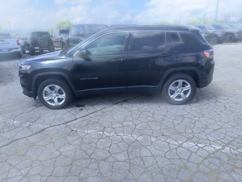 Used 2024 Jeep Compass Latitude AWD/4WD image 11