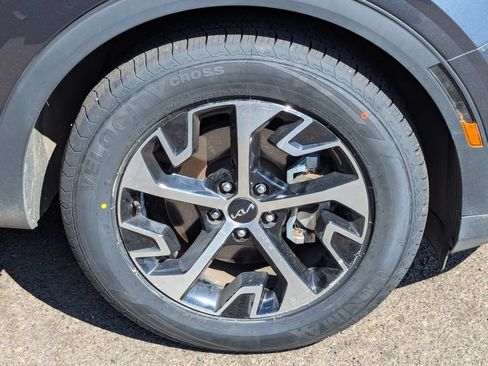 Used 2024 Kia Sportage EX FWD image 7