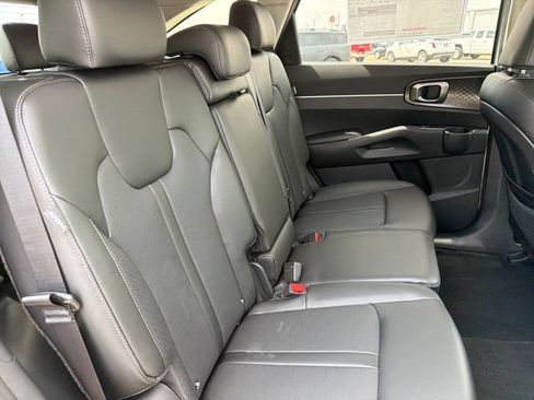 New 2026 Kia Sorento S w/ S Panoramic Sunroof Package FWD image 23