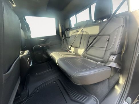 Used 2022 GMC Sierra 3500 Denali image 11