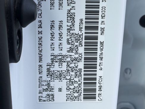 Used 2020 Toyota Tacoma SR5 RWD image 33