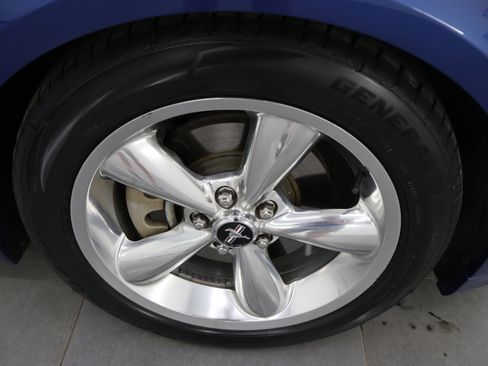 Used 2008 Ford Mustang GT RWD image 3