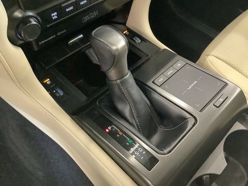 Used 2022 Lexus GX 460 Premium w/ Premium Plus Package AWD/4WD image 23