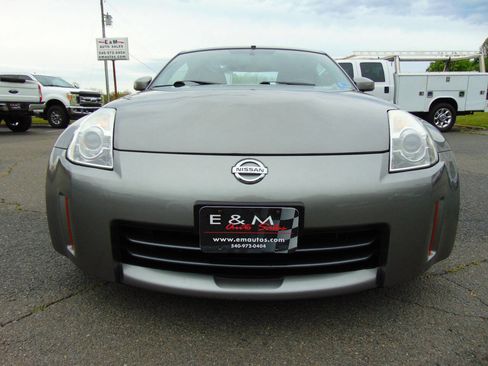 Used 2007 Nissan 350Z Enthusiast w/ Cargo Convenience Pkg RWD image 3