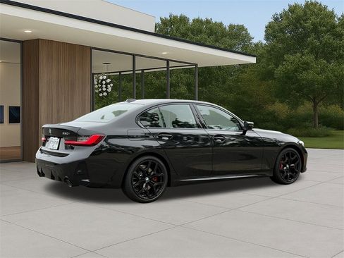 New 2026 BMW 330i Sedan w/ M Sport Package image 6