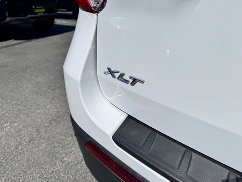Used 2020 Ford Explorer XLT AWD/4WD image 42