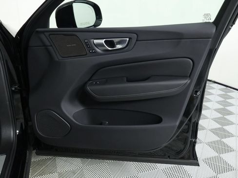 Certified 2024 Volvo XC60 T8 Ultimate w/ Climate Package AWD/4WD image 21