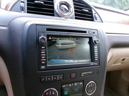 Used 2012 Buick Enclave Premium w/ Trailering Provision Package FWD image 13