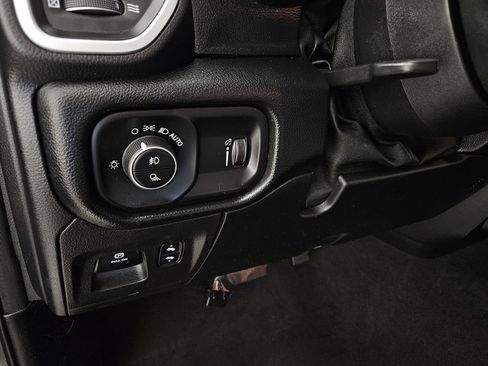 Used 2020 RAM 1500 Lone Star RWD image 20