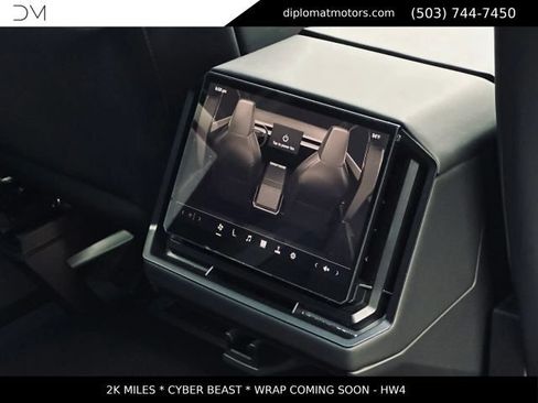 Used 2024 Tesla Cybertruck Cyberbeast AWD/4WD image 21