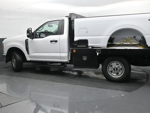 Used 2023 Ford F250 XL w/ XL Chrome Package RWD image 26