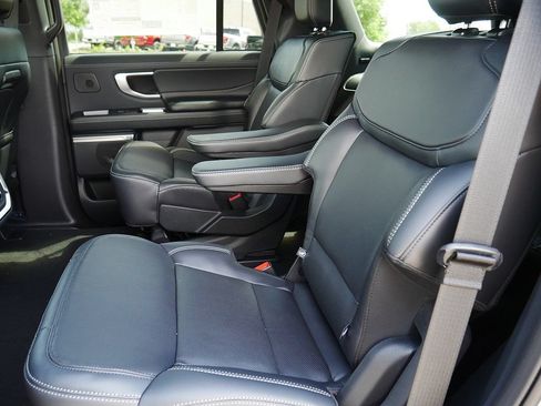 New 2027 Ford Expedition Platinum w/ Stealth Performance Package AWD/4WD image 16