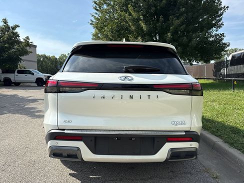 Used 2023 INFINITI QX60 Sensory w/ Vision Package AWD/4WD image 6