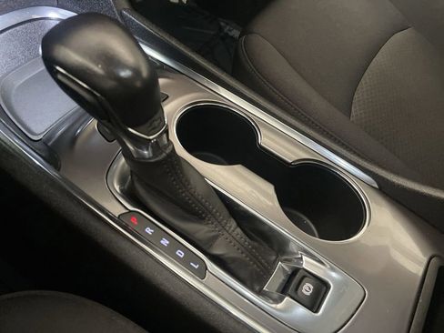 Used 2022 Chevrolet Malibu LT w/ Redline Edition FWD image 7
