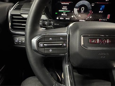 Used 2025 GMC Acadia Elevation AWD/4WD image 21